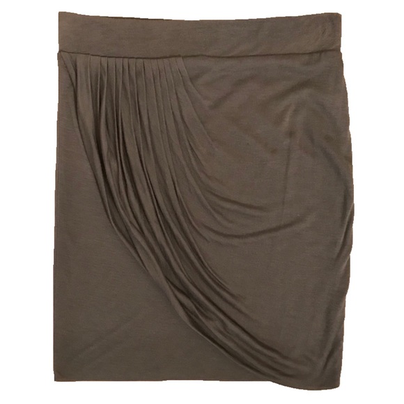 Mini Skirt - Picture 2 of 3